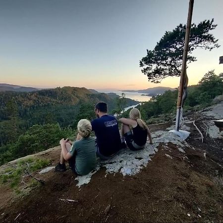 Idyllisk Minihus I Landlige Omgivelser - Med 5 Sengeplasser Og Parkering Åsen Exteriör bild