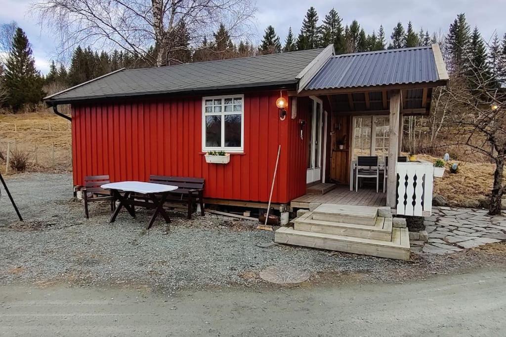 Idyllisk Minihus I Landlige Omgivelser - Med 5 Sengeplasser Og Parkering Åsen Exteriör bild