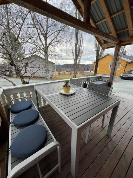Idyllisk Minihus I Landlige Omgivelser - Med 5 Sengeplasser Og Parkering Åsen Exteriör bild