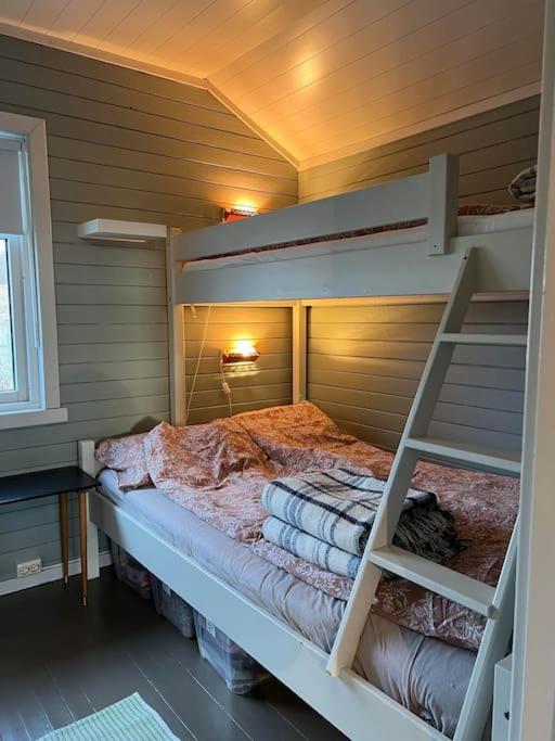 Idyllisk Minihus I Landlige Omgivelser - Med 5 Sengeplasser Og Parkering Åsen Exteriör bild
